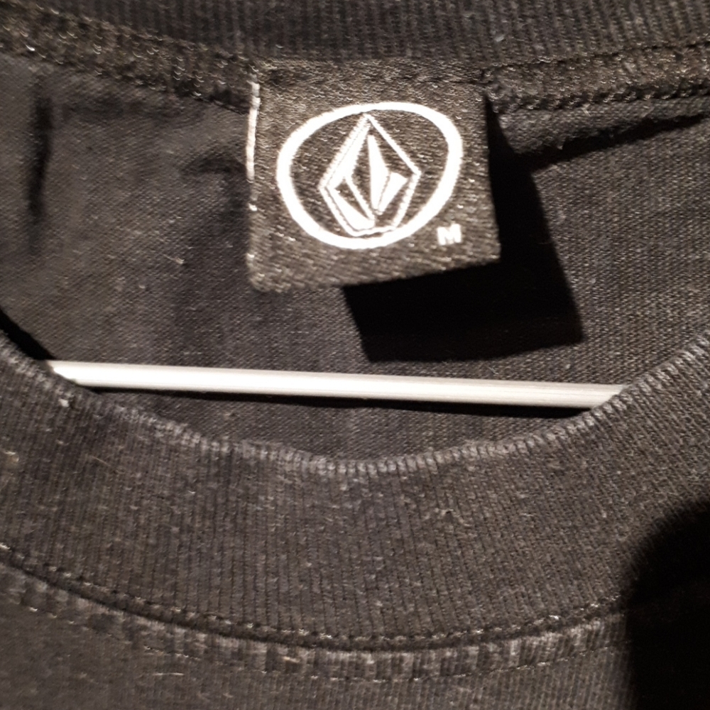 Volcom Muscle Shirt - Picture 2 of 3